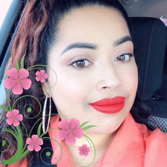 Meet your Posher, Lucia - Picture 1 of 1